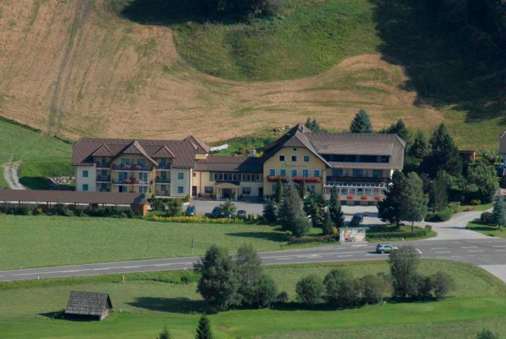 Landhotel Stofflerwirt Sankt Michael im Lungau Exterior foto